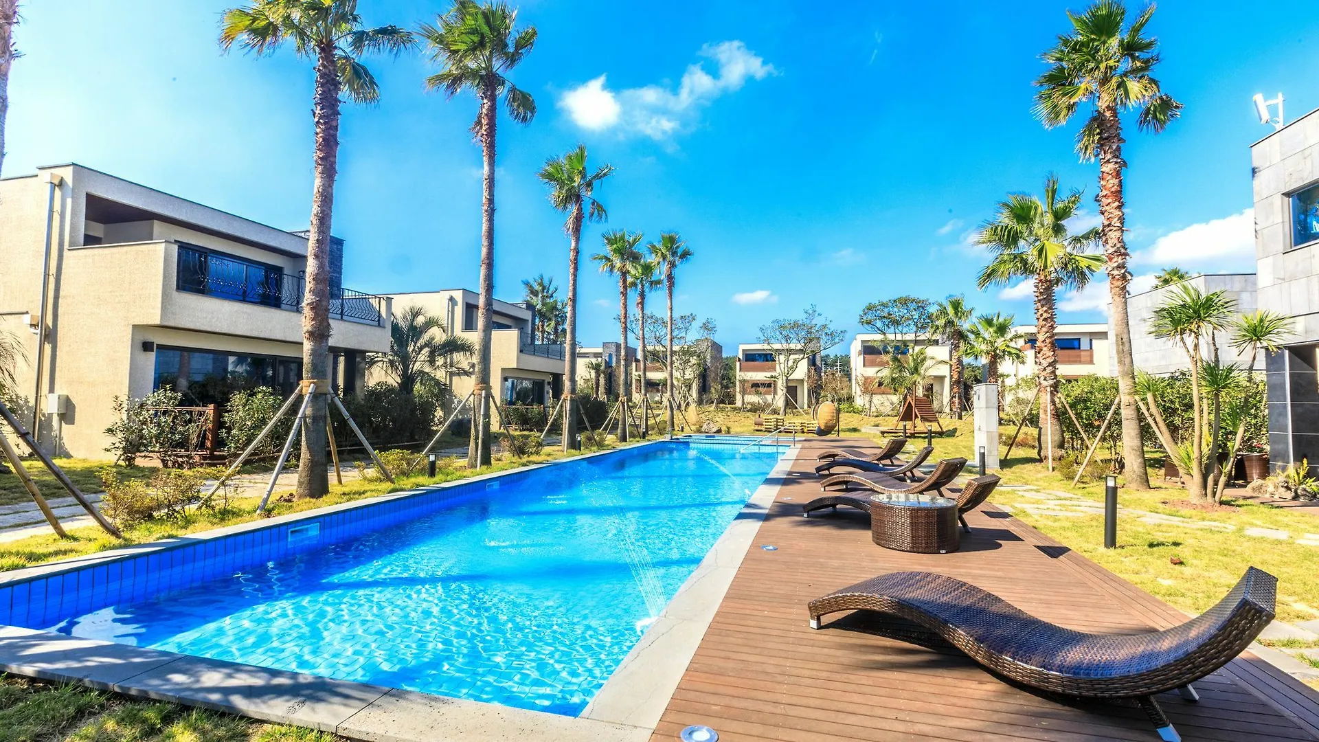 Marvillrick Spa&Poolvilla Jeju 3*,