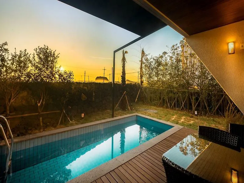 Marvillrick Spa&Poolvilla Jeju