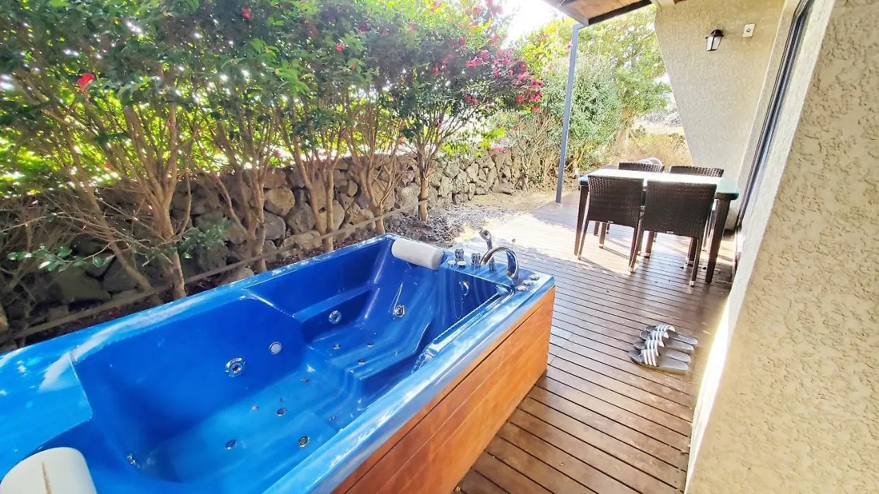 Marvillrick Spa&Poolvilla Jeju